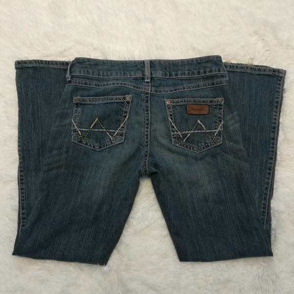 Wrangler Denim - 5/6x32 Women's Wranglers